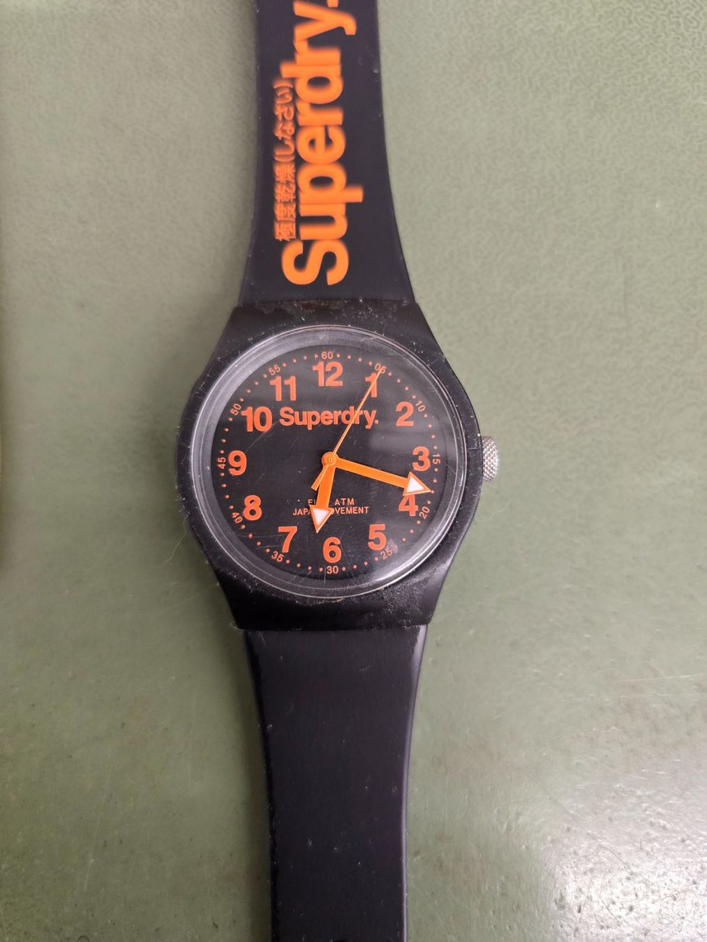 Superdry Orologi: Montre Superdry avec pile neuve – Usato da Tramelan venduto da Nirdan 1