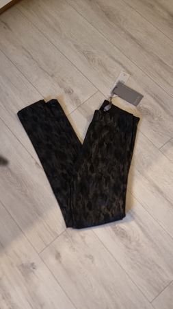 Coole Culture Hose mit Muster, Grösse 36   NEU
