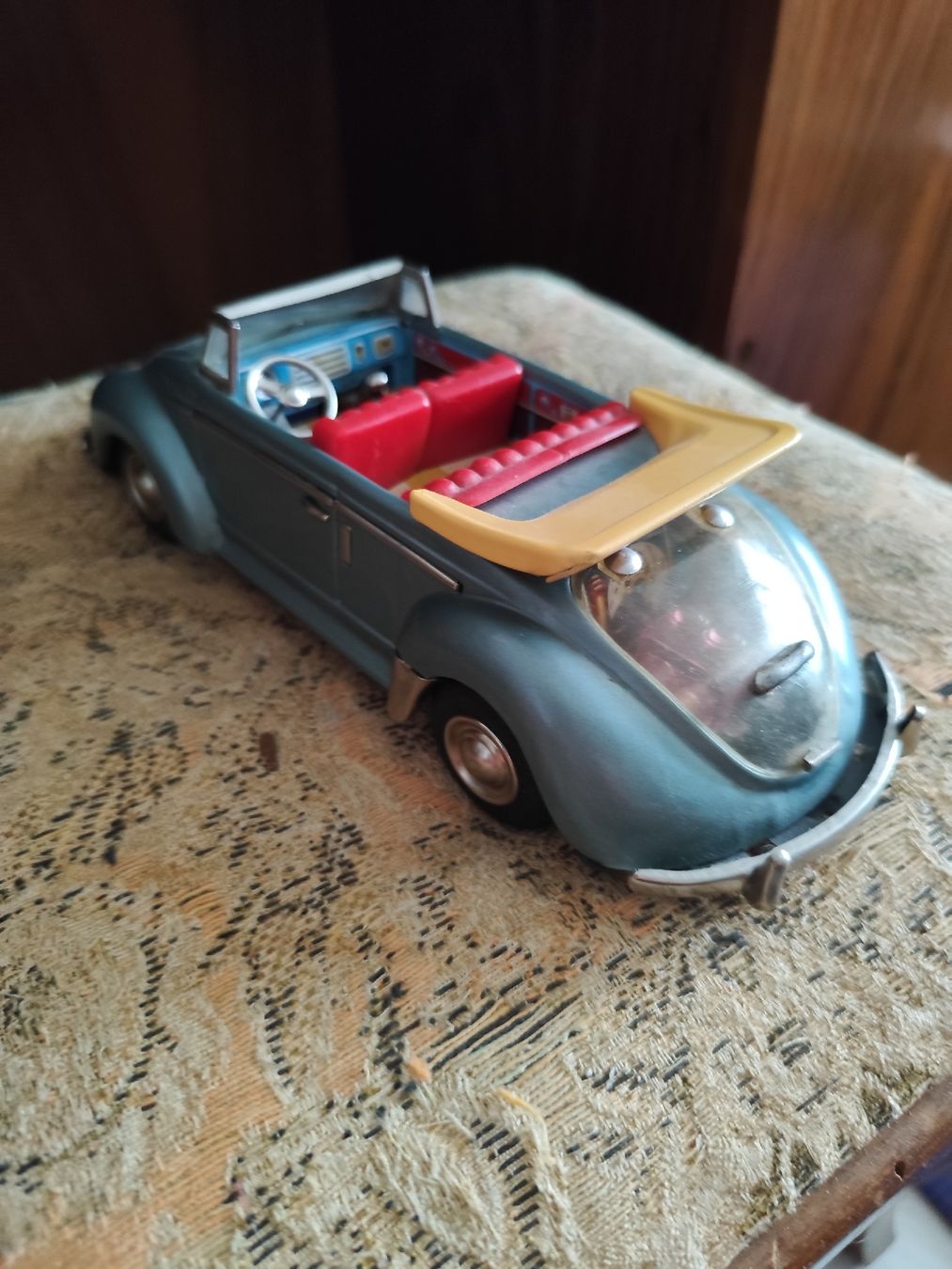 Volkswagen Modellini d'auto: VW käfer cabrio blechauto – Usato da minusio venduto da bierbrauer 1