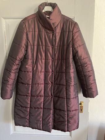 1 Manteau matelassé taille 40 bordeaux selon photos