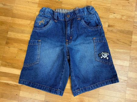 Jeans Shorts Gr.122 Pirat mit Zugband innen zum grössenanpas