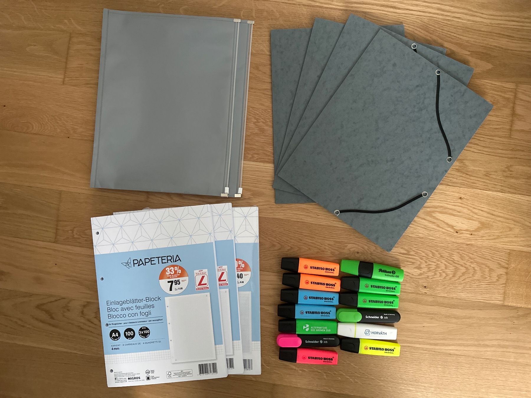 Blocs de correspondance: Büro-Set: Mappen, Block, Textmarker – D'occasion à Zug par Hehe