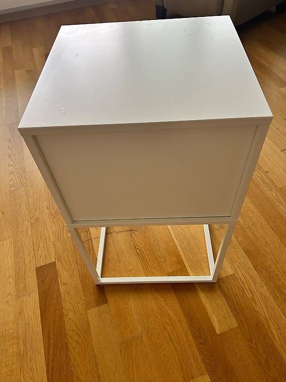 Ikea Tables de nuit: Nachttisch – D'occasion à Bern par reneekeller 2