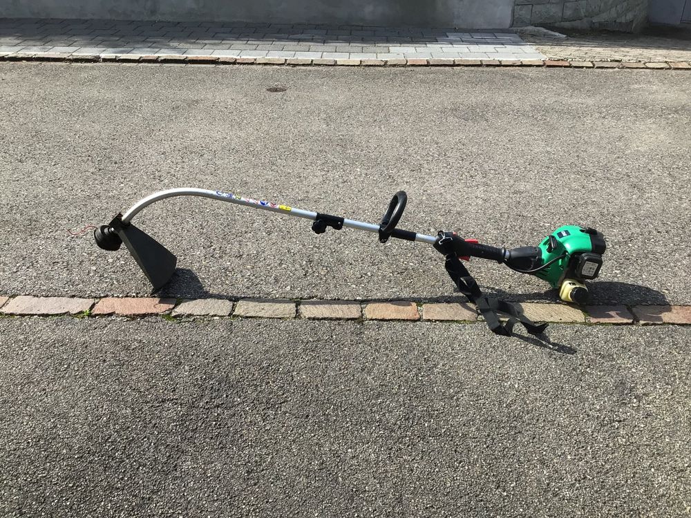 CMI BenzinRasentrimmer CBRT25/38 D Läuft einwandfrei Kaufen auf