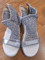 Silberne Sommer Sandalen, Grösse 40, neuwertig! Chic!