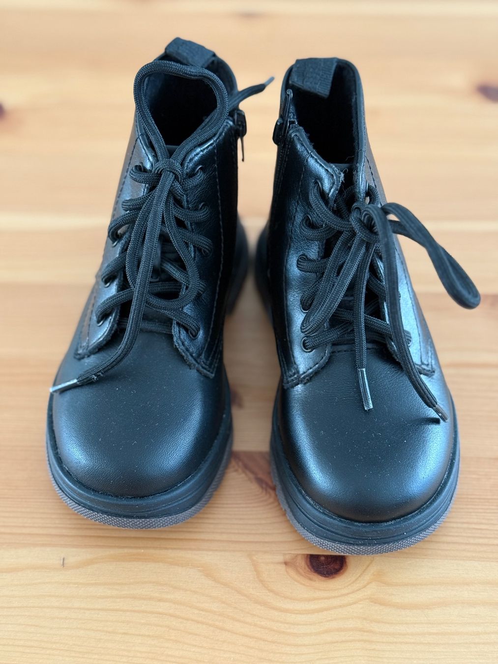 Zara Scarpe per ragazzi: ZARA Schuhe/Stiefelette Gr 24 – Nuovo (secondo la descrizione) da Richterswil venduto da Eunoia85 1