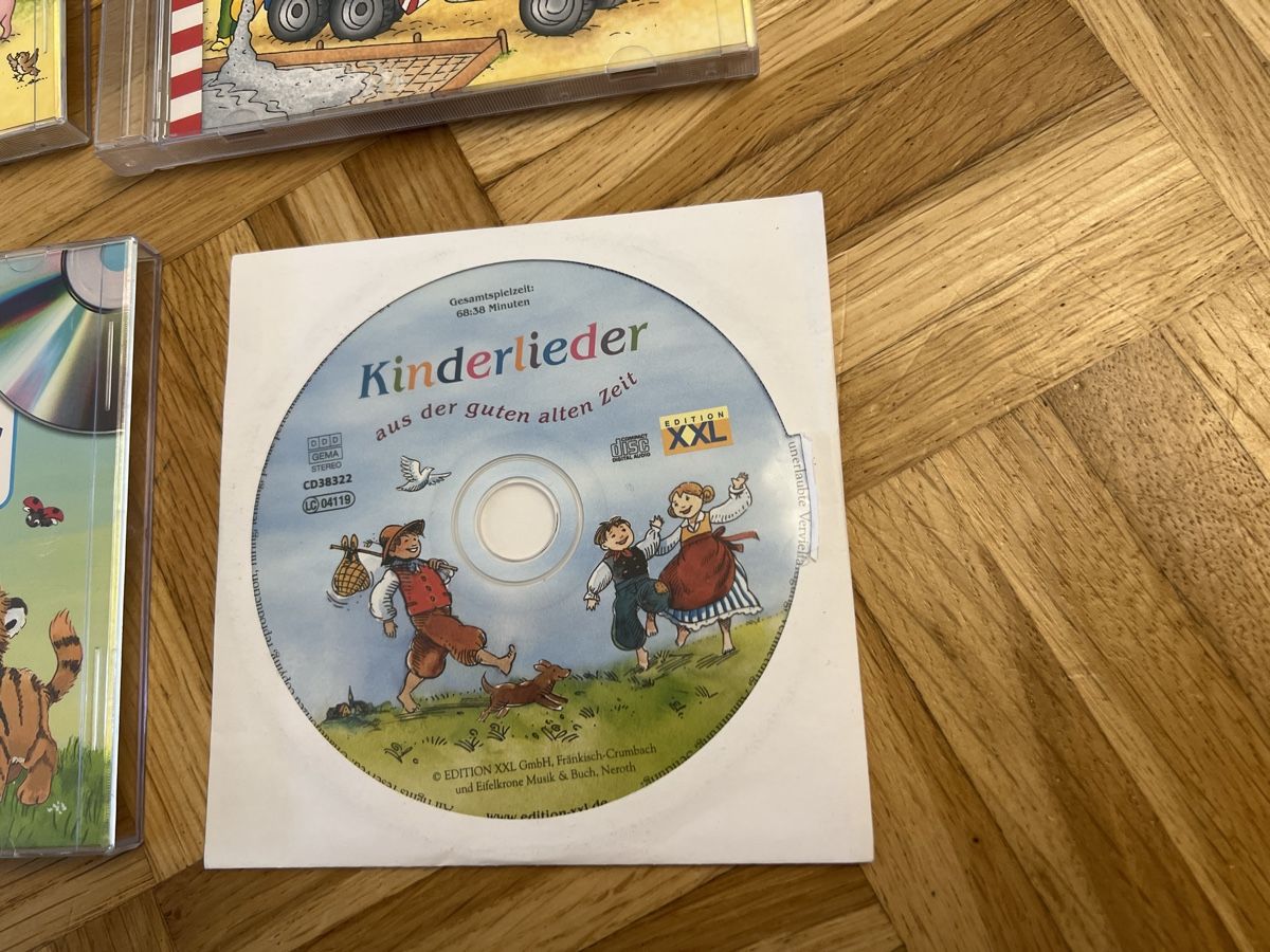 CD: CD Set Kinderlieder Bauernhof Baustelle Tierkinder Maus – Usato da Zuchwil venduto da Commander0 1