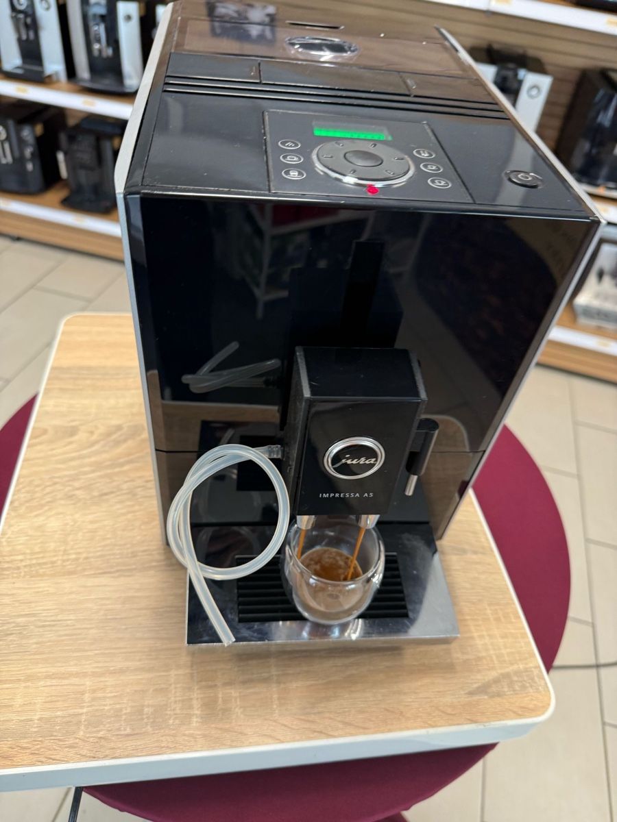 Jura Kaffeemaschinen & Espressomaschinen: JURA A5 – Gebraucht aus Gränichen von Luma.KaffeeMaschinen