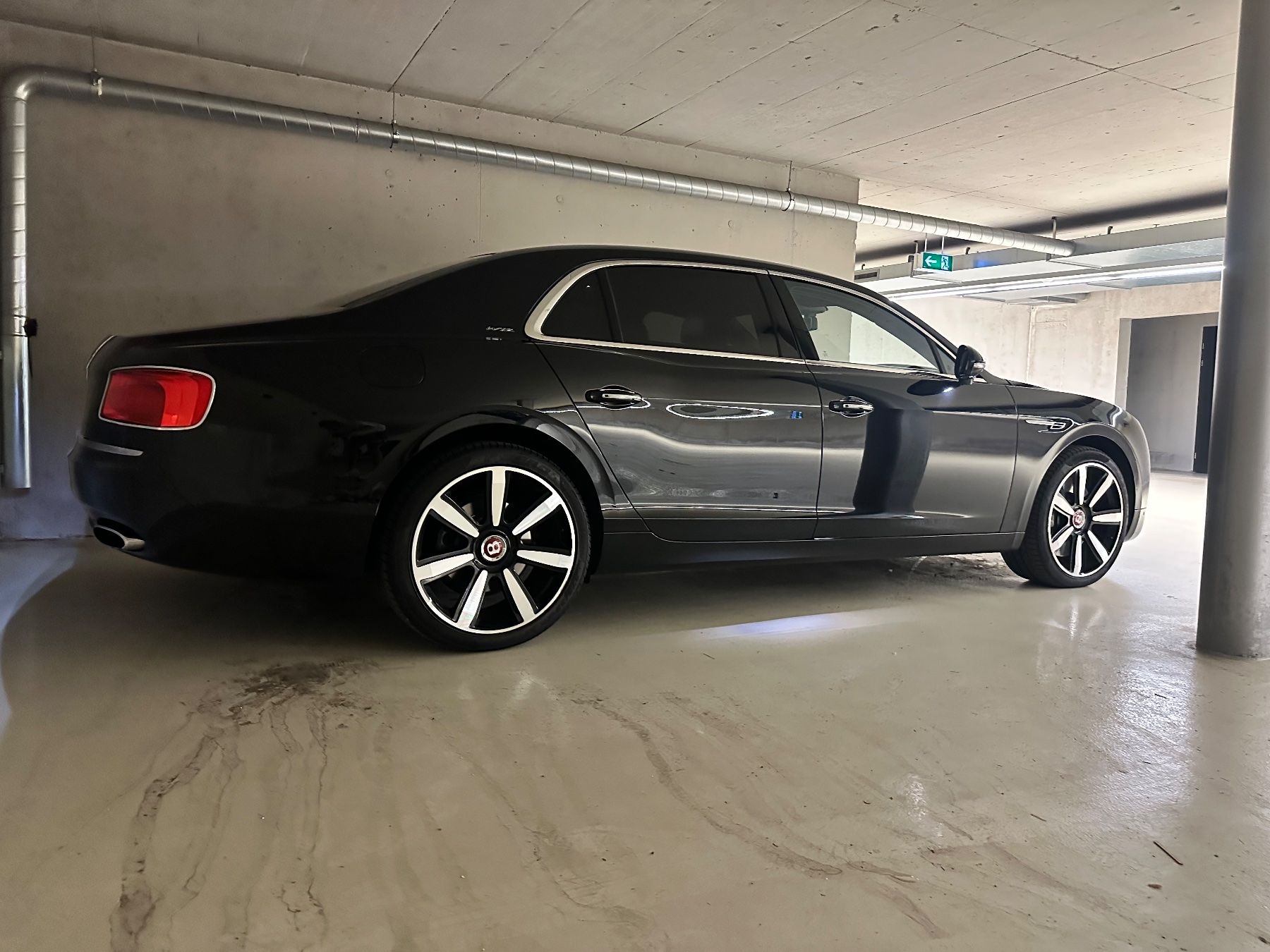 Bentley Automobili: Bentley Flying Spur – Usato da Zollikon venduto da Famaventures 2