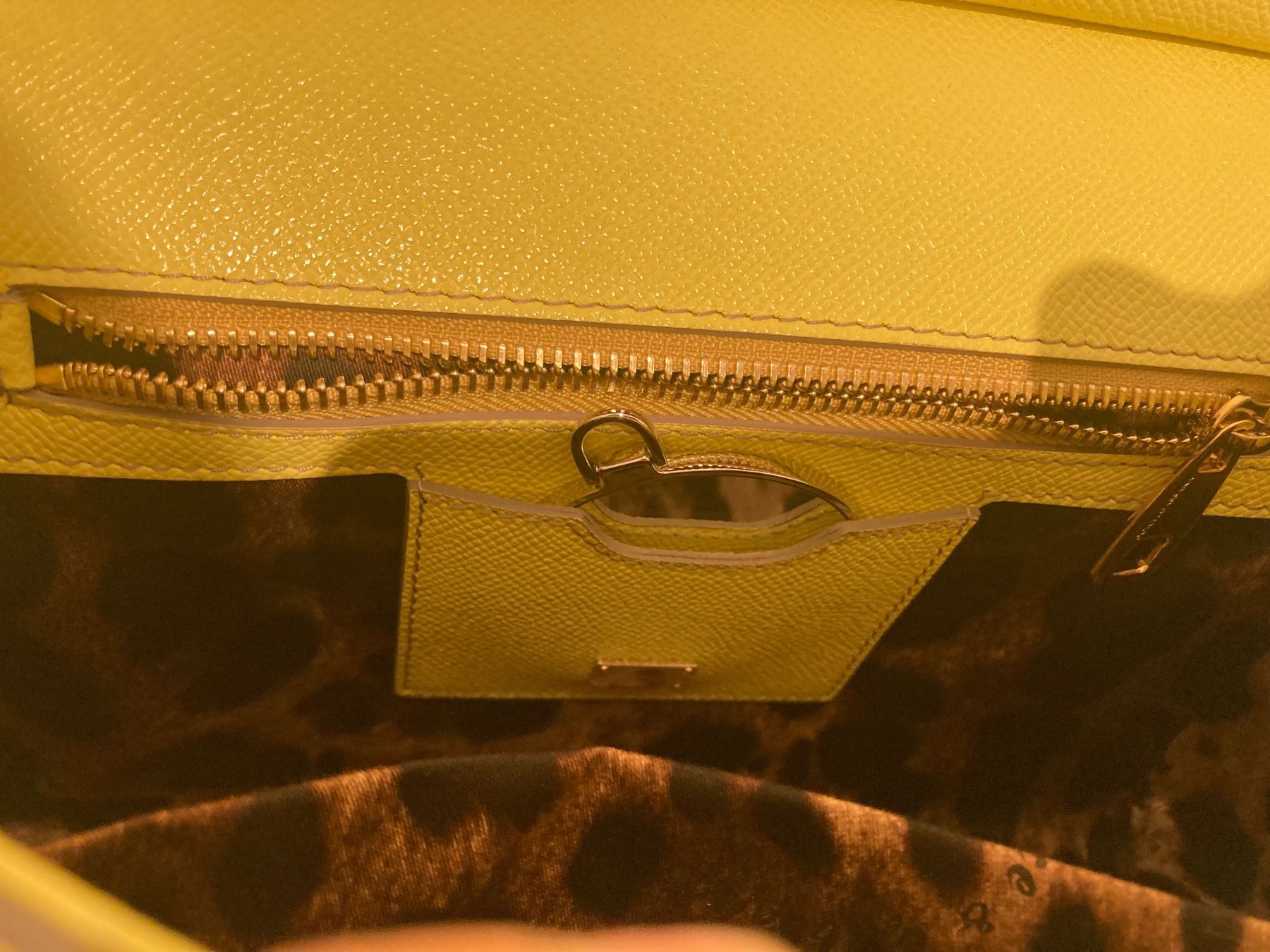 Dolce & Gabbana Borse da donna: Dolce & Gabbana Sicily Dauphine – Usato da Paradiso venduto da Kayakara 4