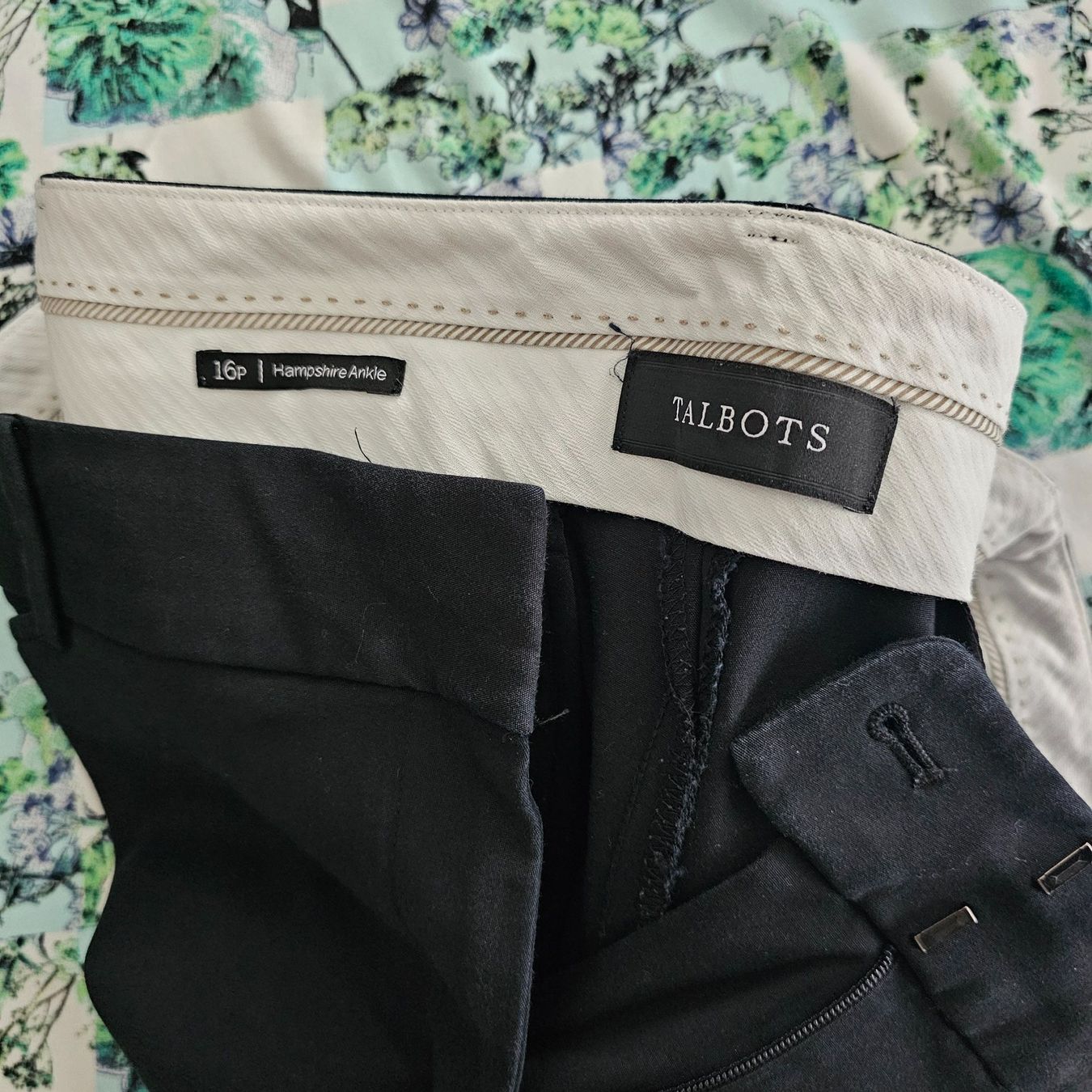 Lotti di vestiti: *TALBOTS*Hose une Bluse Damen Gr.42/44 – Usato da Bronschhofen venduto da Xena37 6