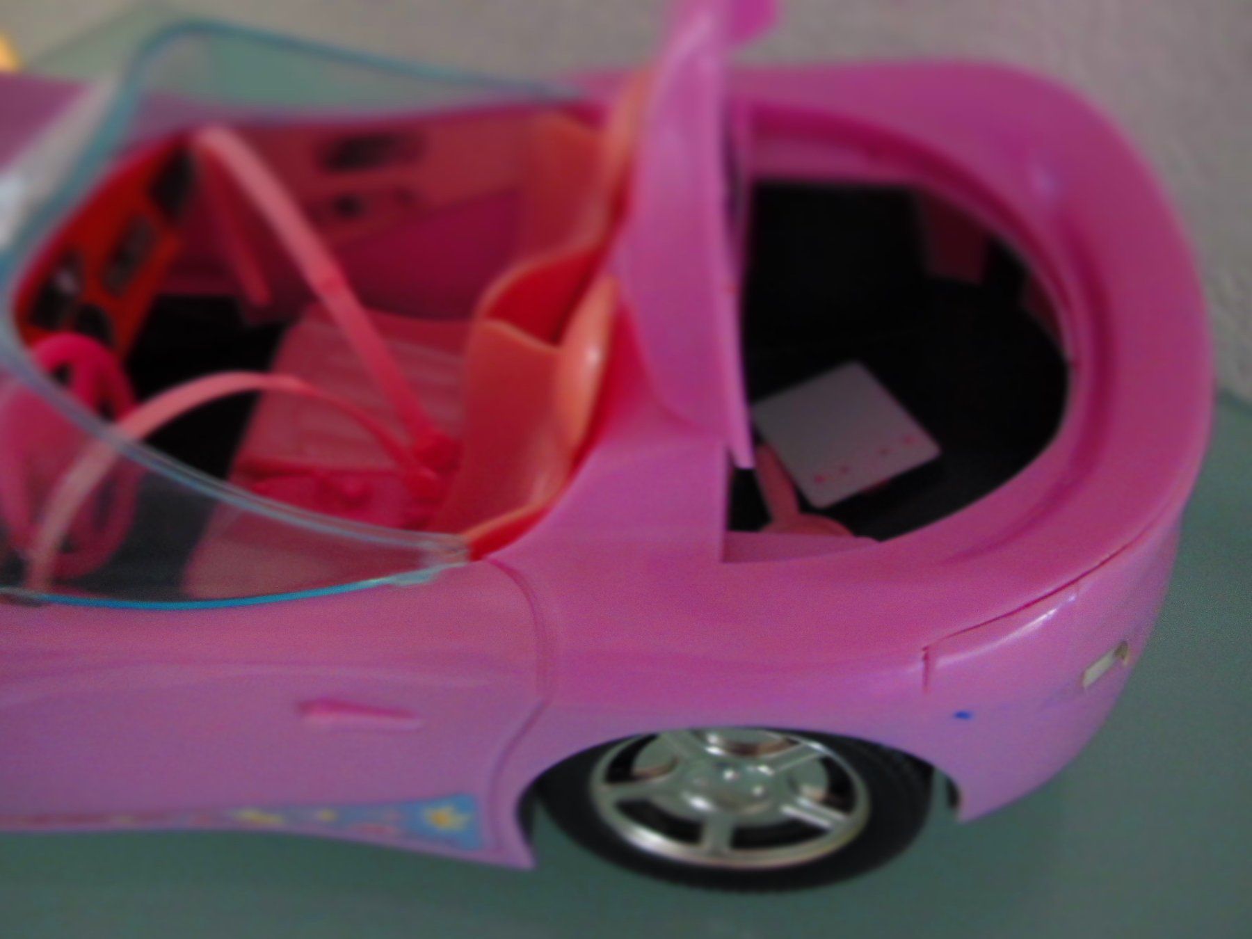 Spielzeuge: VOITURE BARBIE VINTAGE 2001 – Gebraucht aus Murten von Selliot 3