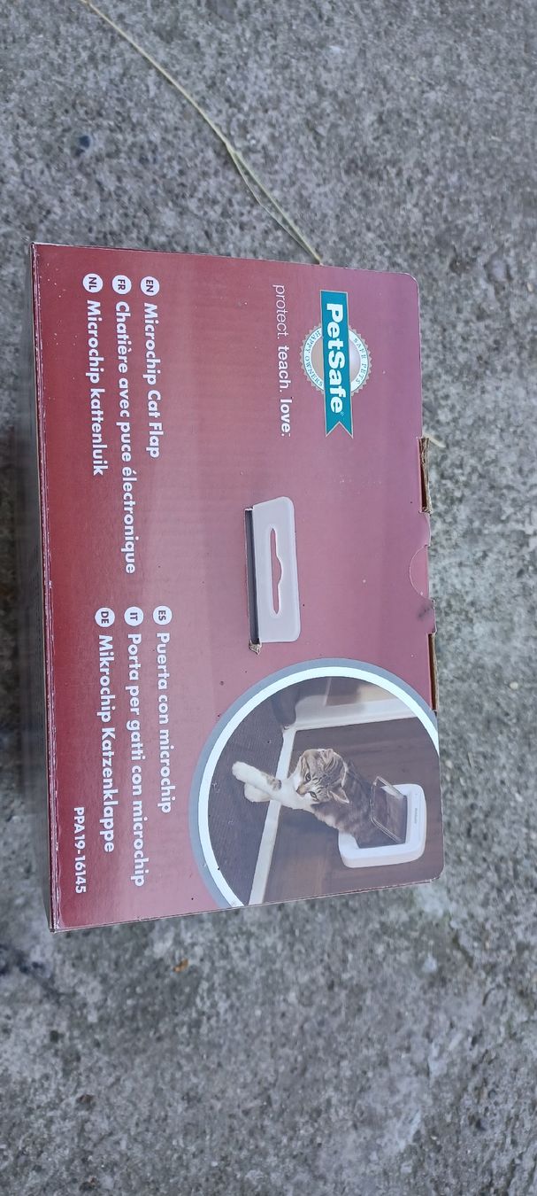 Gattaiole: Katzenklappe  – Nuovo (secondo la descrizione) da Lommis venduto da DeutzD13006