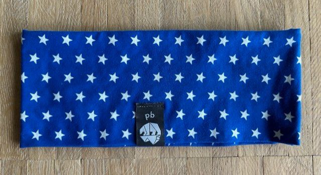Copricapi, berretti & cappellini: Stirnband Polarbear mit Sterne blau/weiss - NEU – Nuovo (secondo la descrizione) da Utzigen venduto da Crisbo
