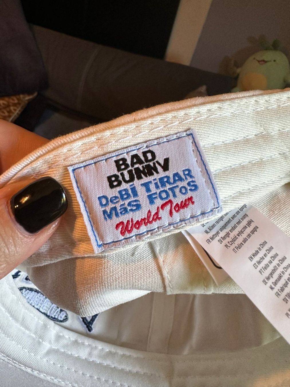 Copricapi, berretti & cappellini: Bad Bunny DTMF tour 2026 cap – Usato da Zürich venduto da Swiss_Rhapsody 2