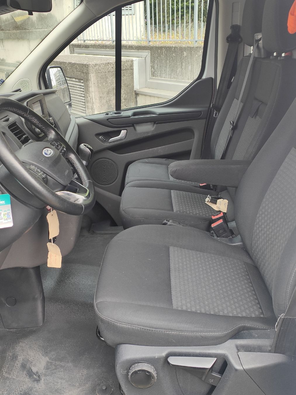 Ford Veicoli commerciali: Ford Transit Custom, 2.0 Diesel, 320, L1H1 + SORTIMO – Usato da Münchwilen TG venduto da atom2000 9