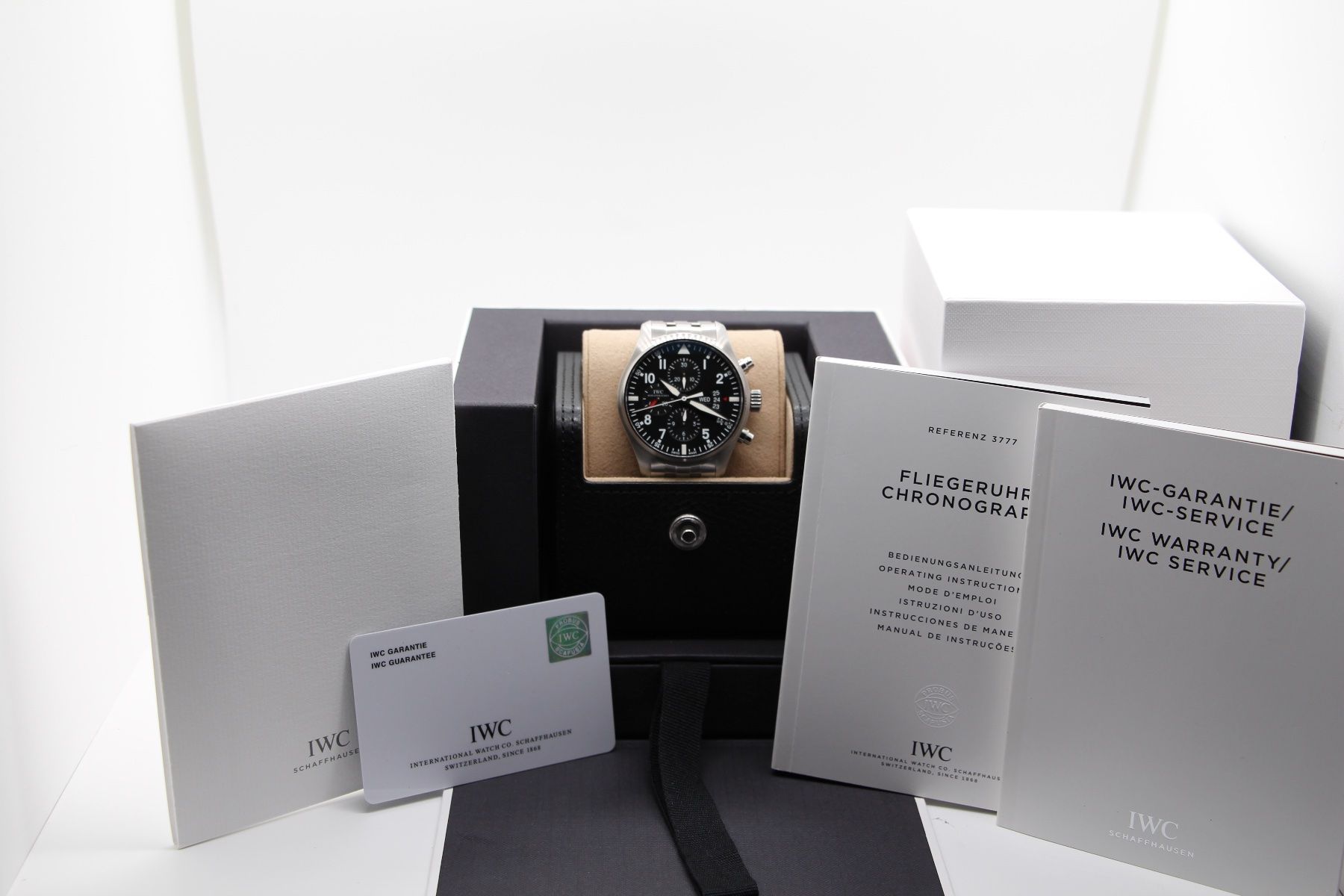 IWC Orologi: IWC Fliegeruhr Day-Date Chronograph Ref. IW377701, Full-Set – Usato da Zug venduto da eMDi_Collection 7