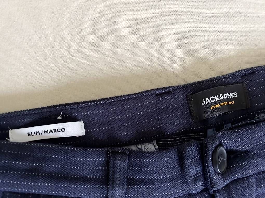 Pantaloni: Jack & Jones slim Hose 31/32 – Usato da Cham venduto da selinjoe 1