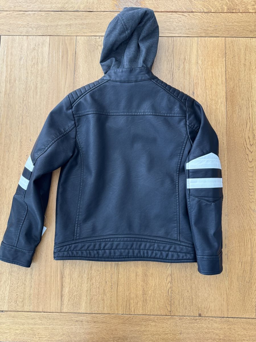 C&A Giacche & Cappotti: Bikerjacke mit Kapuze Grösse 146 – Nuovo (secondo la descrizione) da Hirzel venduto da Marmar88 1