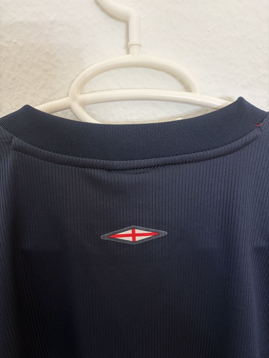 Umbro Leibchen & Hosen: England 2004 Trainingstrikot (S) – Gebraucht aus Basel von Ringolero 3
