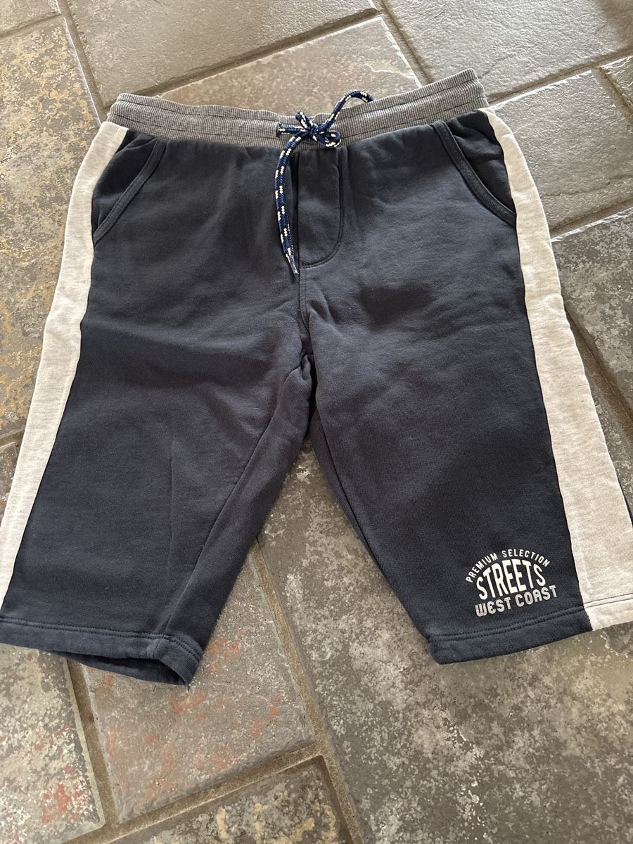 We Pantaloni: WE Shorts, Gr 170, Top Zustand! – Nuovo (secondo la descrizione) da Ernetschwil venduto da Csunday