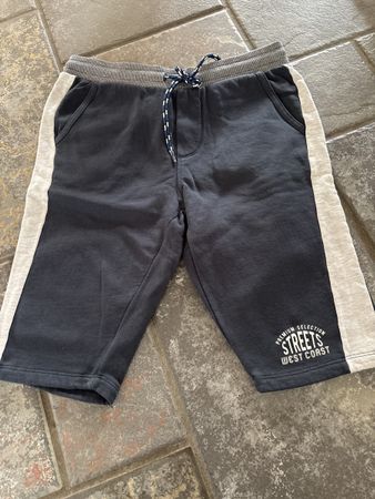 WE Shorts, Gr 170, Top Zustand!