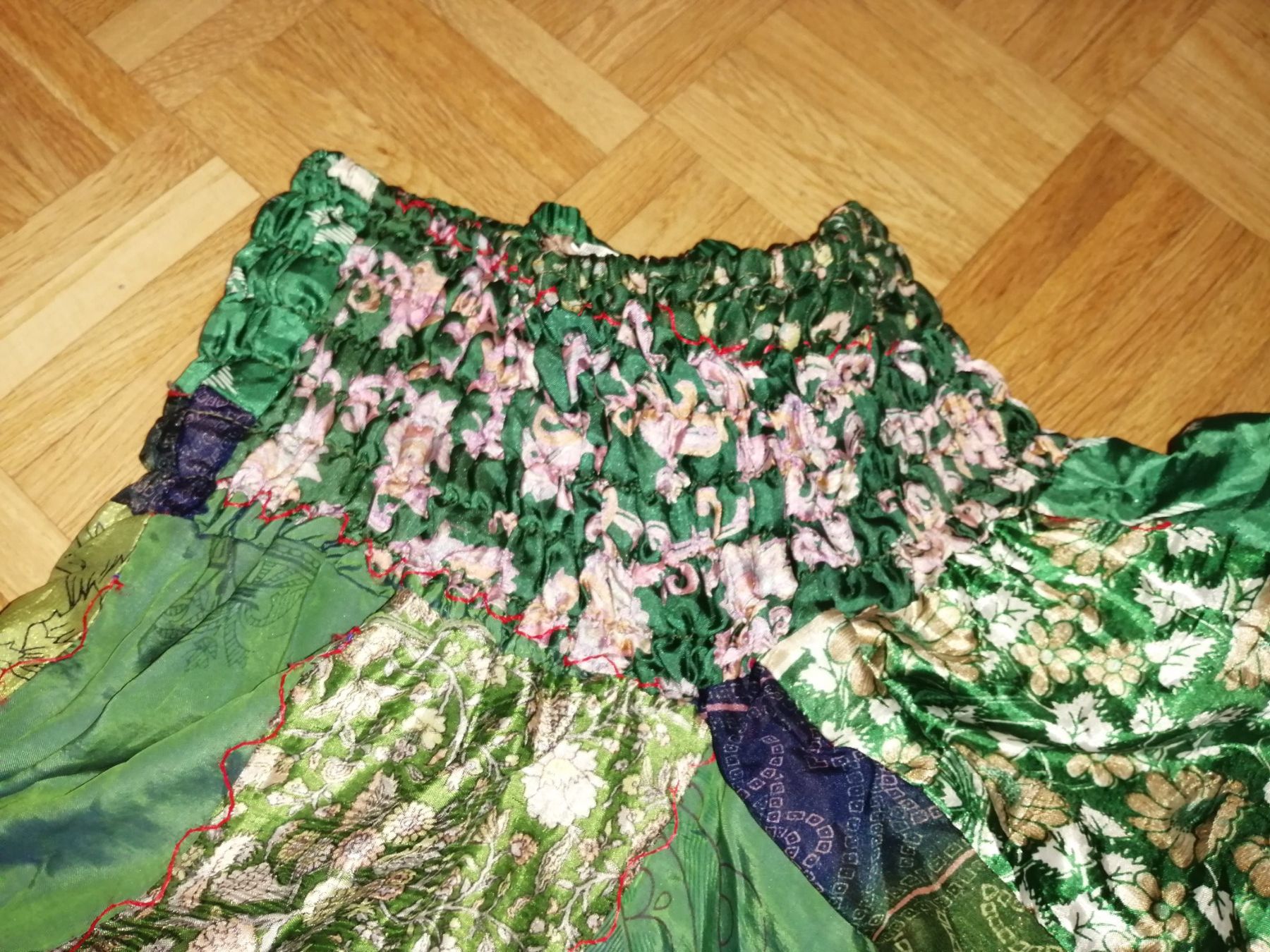 Pantaloni: Sarouel en soie verte – Nuovo (secondo la descrizione) da La Tour de Trême venduto da mar_p78p 6