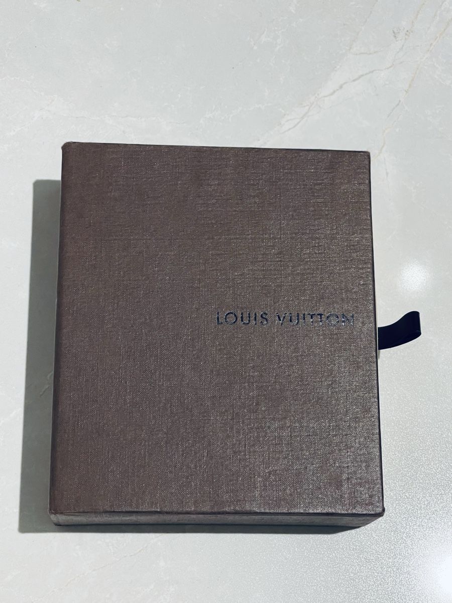 Louis Vuitton Ciondoli: Louis Vuitton Charm Weissgold – Usato da Unterstammheim venduto da Aro8 1