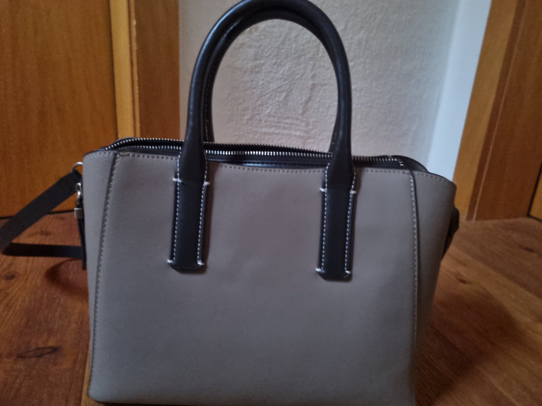 Borse da donna: RARFOIS Handtasche, taupe – Usato da Vättis venduto da cala010 3