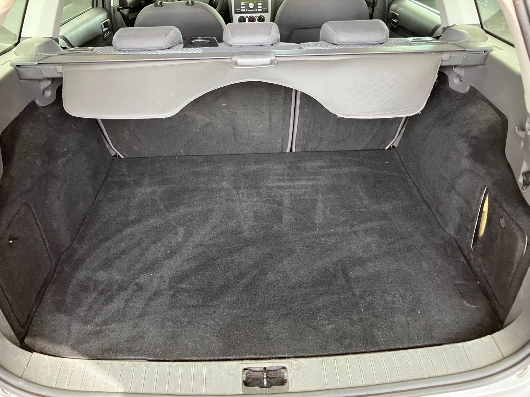 Ford Autos: FORD Focus 1.6i Carving Automatic – Gebraucht aus Gampelen von Steuer0 6