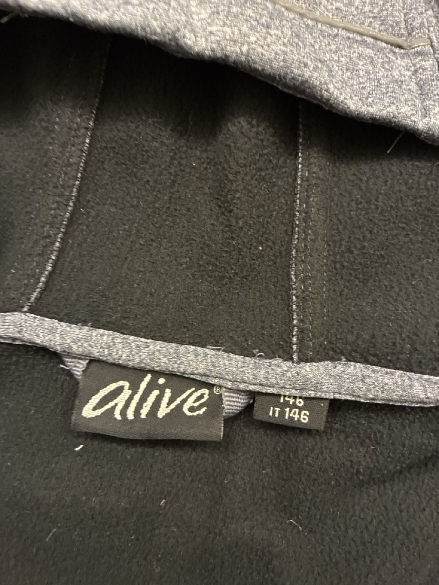 Jacken: Softshelljacke  Grösse 146  – Gebraucht aus Reinach BL von cel_6vz5 2