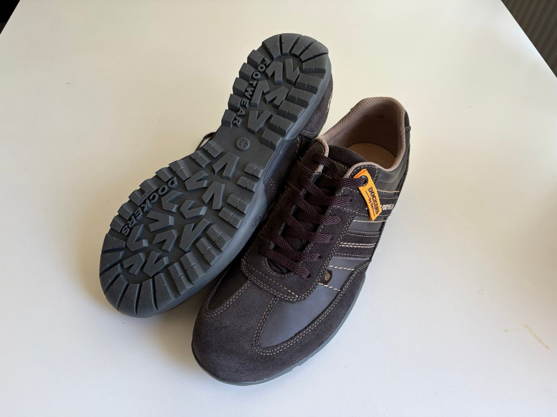 Chaussures hommes: Sneaker Dockers by Gerli, Gr. 43, braun – Neuf avec emballage d'origine à Basel par Vanguard 2