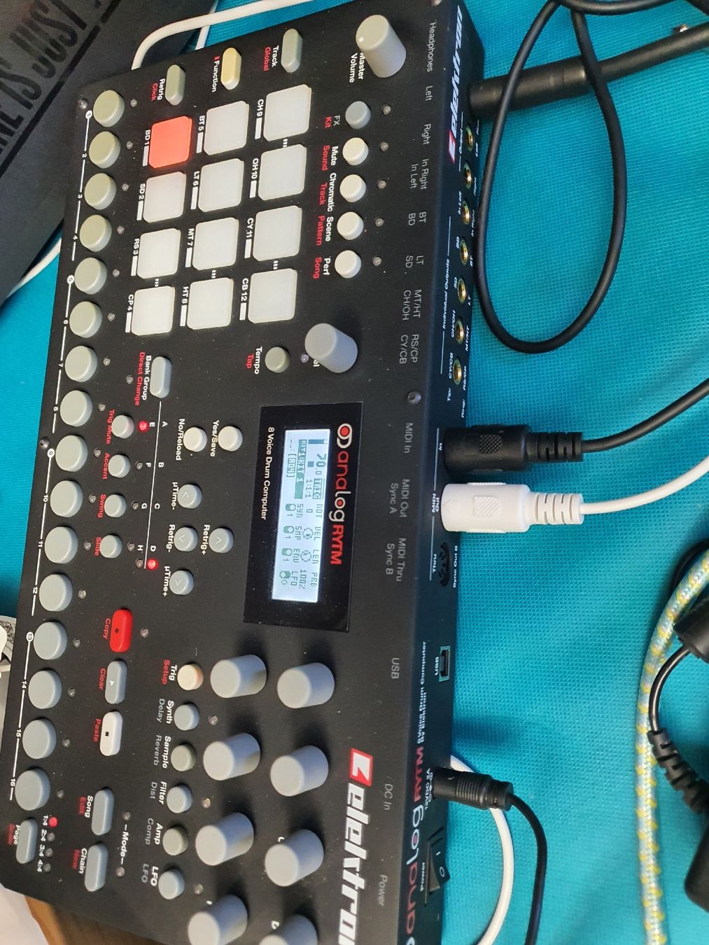 Elektron Strumenti musicali: Elektron Analog Rytm MK1 Drumcomputer - Top Zustand! – Usato da Muri AG venduto da Jeromia 2
