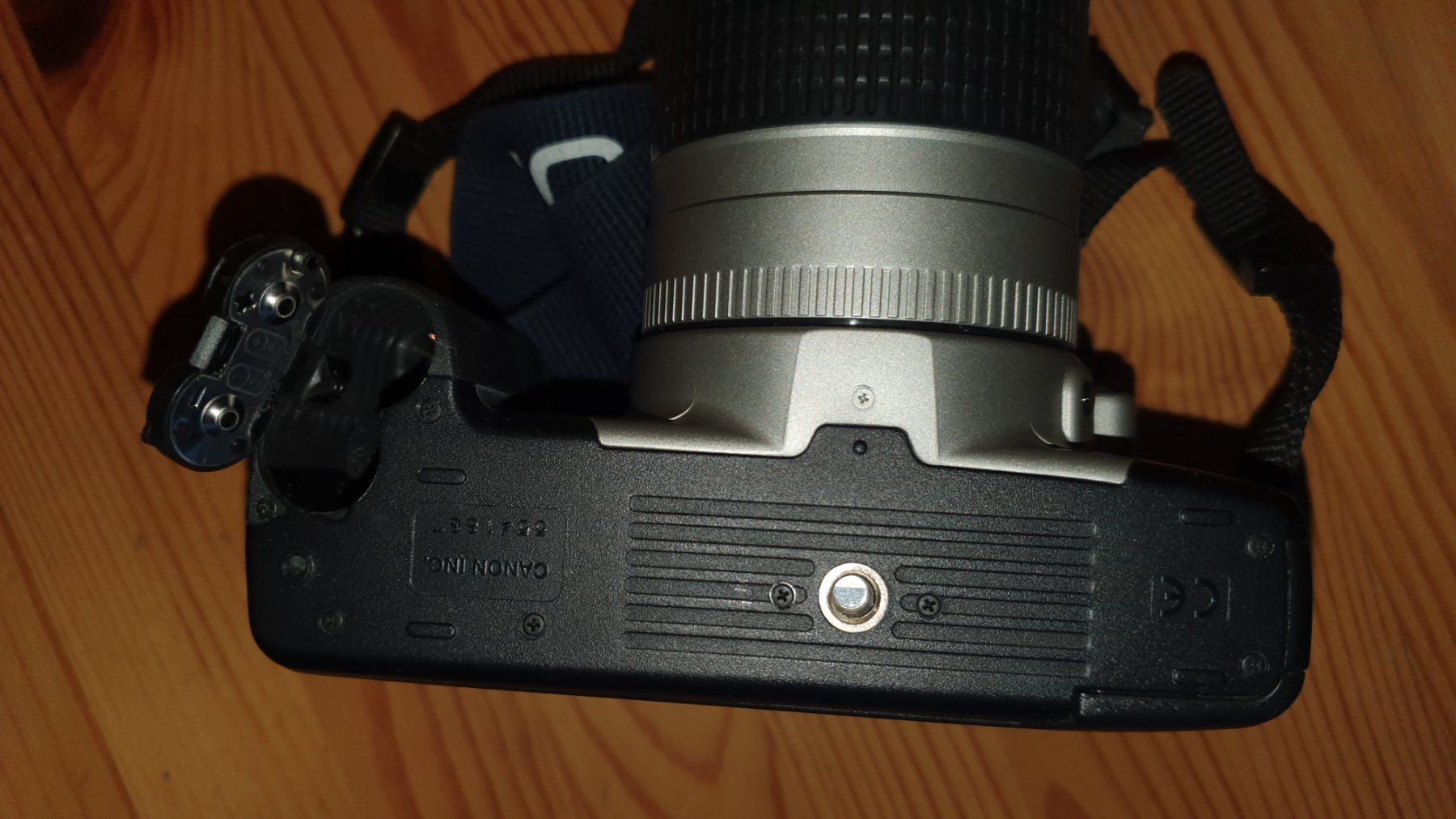 Canon Kamera: Appareil photo CANON EOS 300 – Gebraucht aus Montfaucon von crili1 5