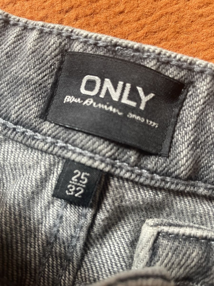 Jeans: Jeans Only – Usato da Obernau venduto da Bekka. 3