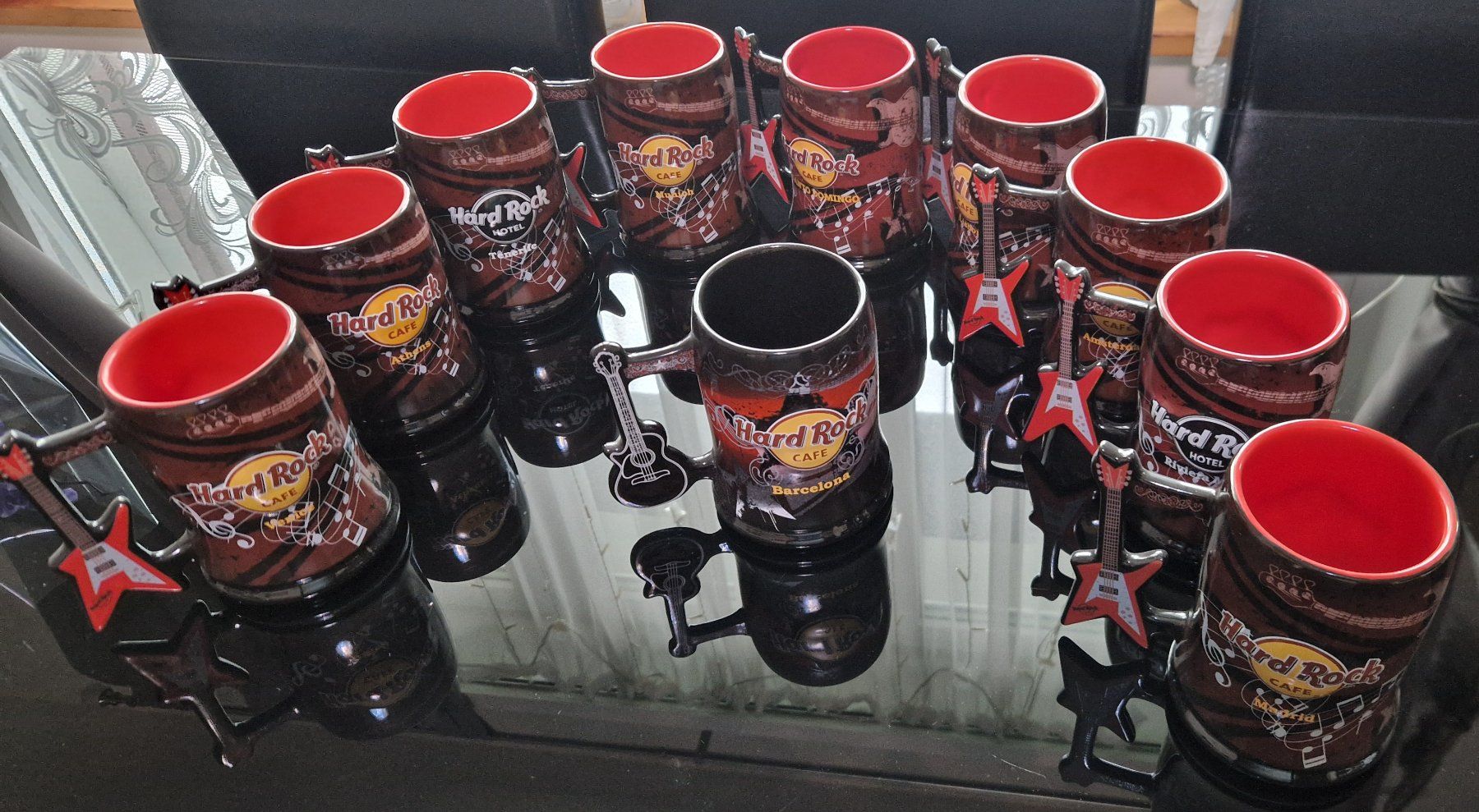 Gläser: Grosse Hard Rock Cafe Beerkrug Collection 10x – Gebraucht aus Zürich von sirstians000