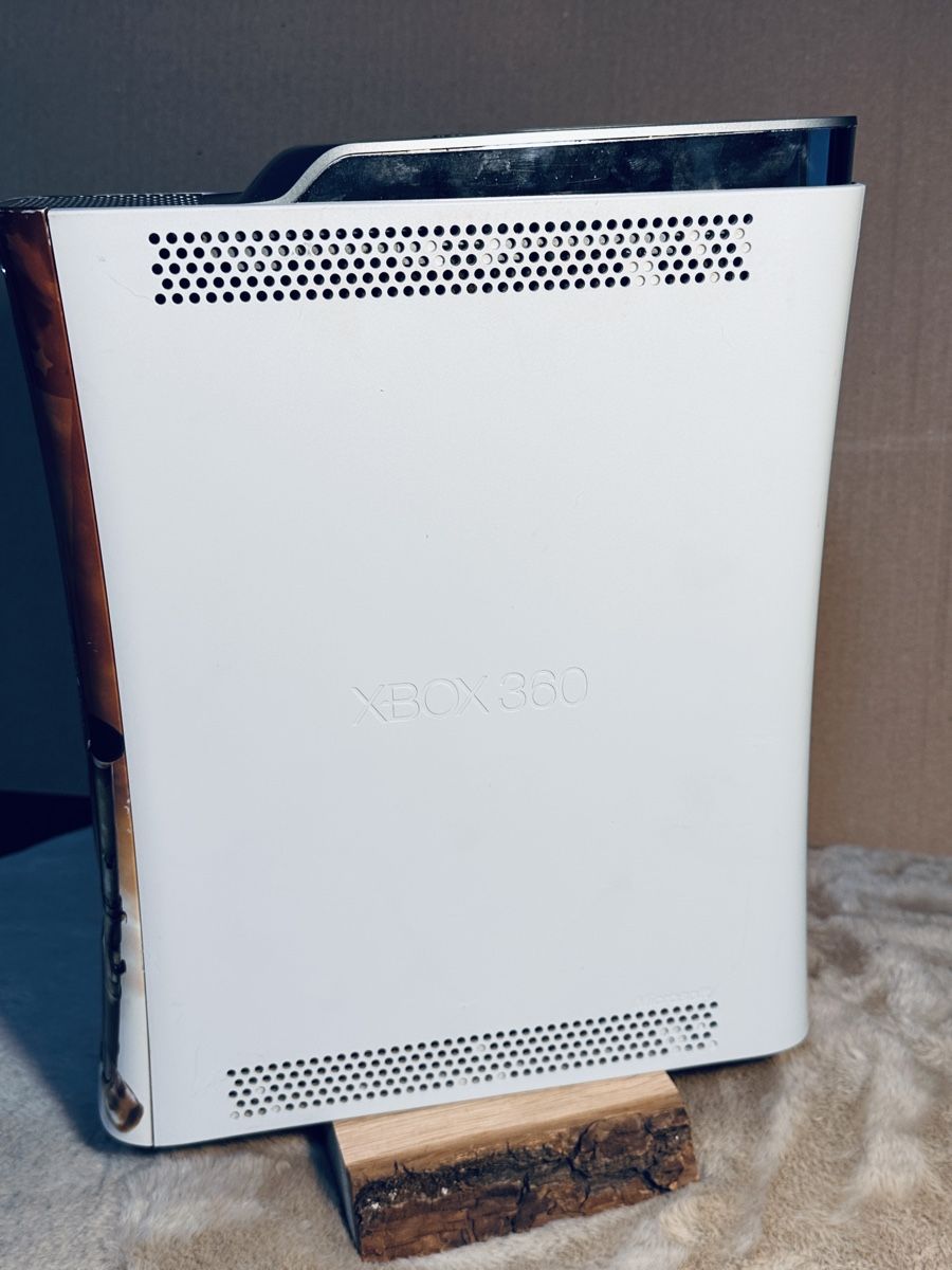 Microsoft Console: Xbox 360 Konsole "The Outfit" Custom Skin – Usato da Hägendorf venduto da tyl_kzs2 2