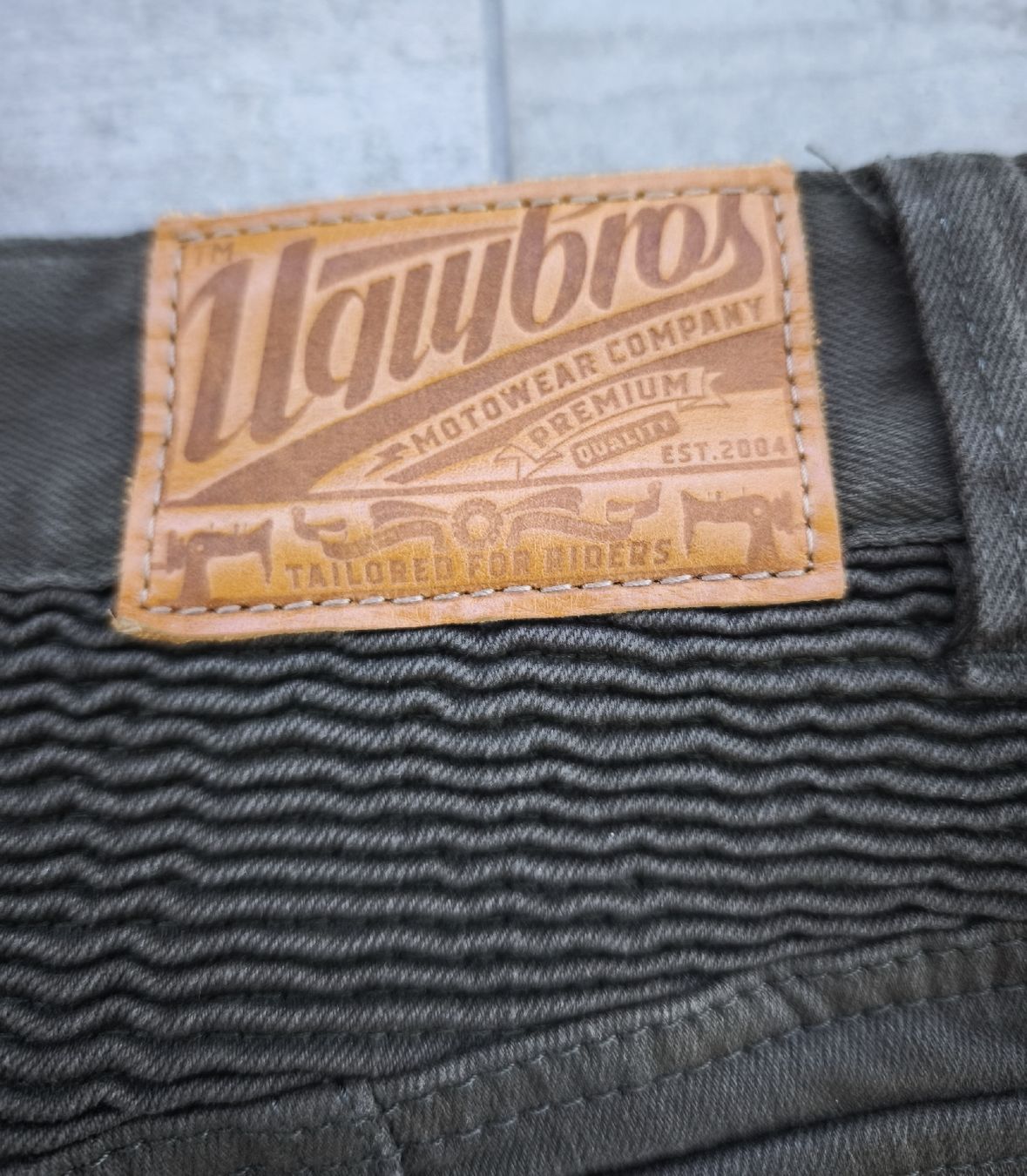 Pantaloni: Ugly Bros Bikerhose  – Usato da Unterägeri venduto da fisch67 8