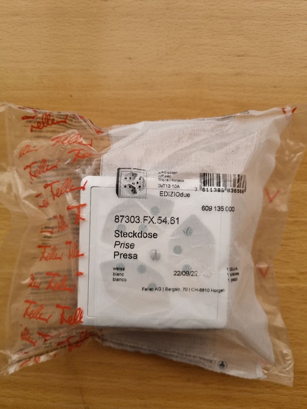 Feller Spine: Steckdose Aufputz 3 fach/ Feller – Nuovo e nell'imballaggio originale da Chur venduto da Sihar 3