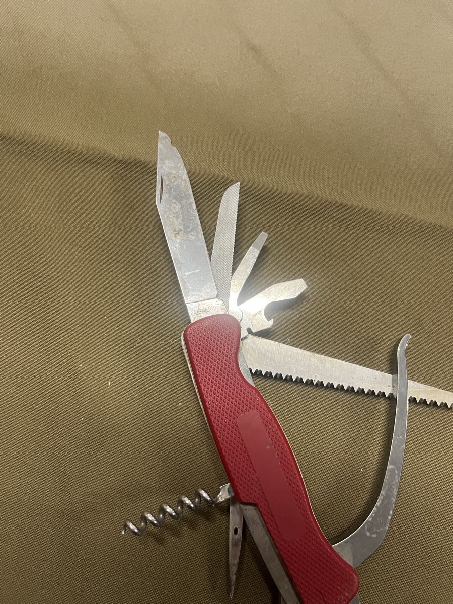 Taschenmesser: Grosses Multitool, gebraucht. – Gebraucht aus Würenlos von KLG_3TBs 4