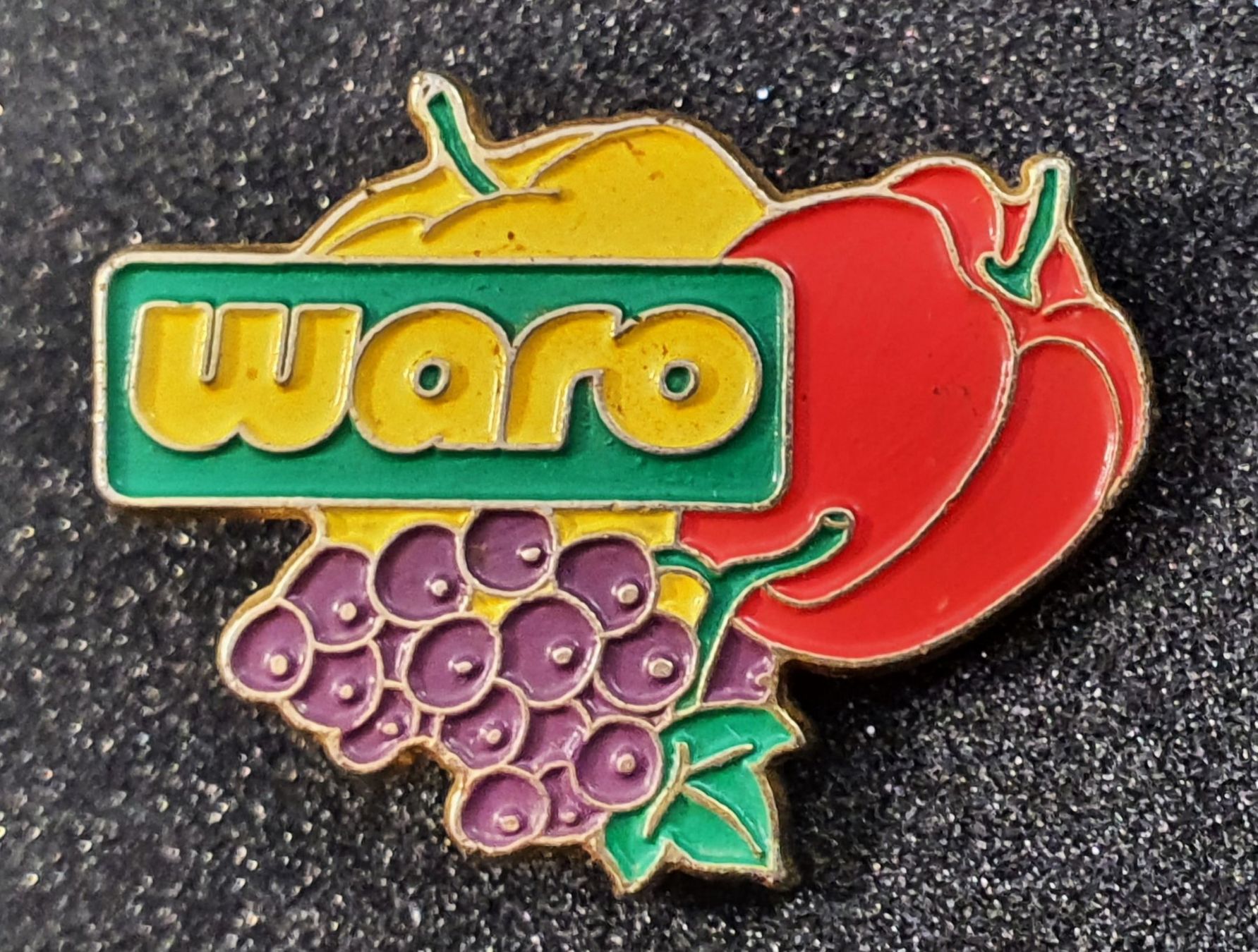 Plaketten & Abzeichen: S054 - Pin Früchte Gemüse waro – Gebraucht aus Reinach BL von Boston-Verkauf