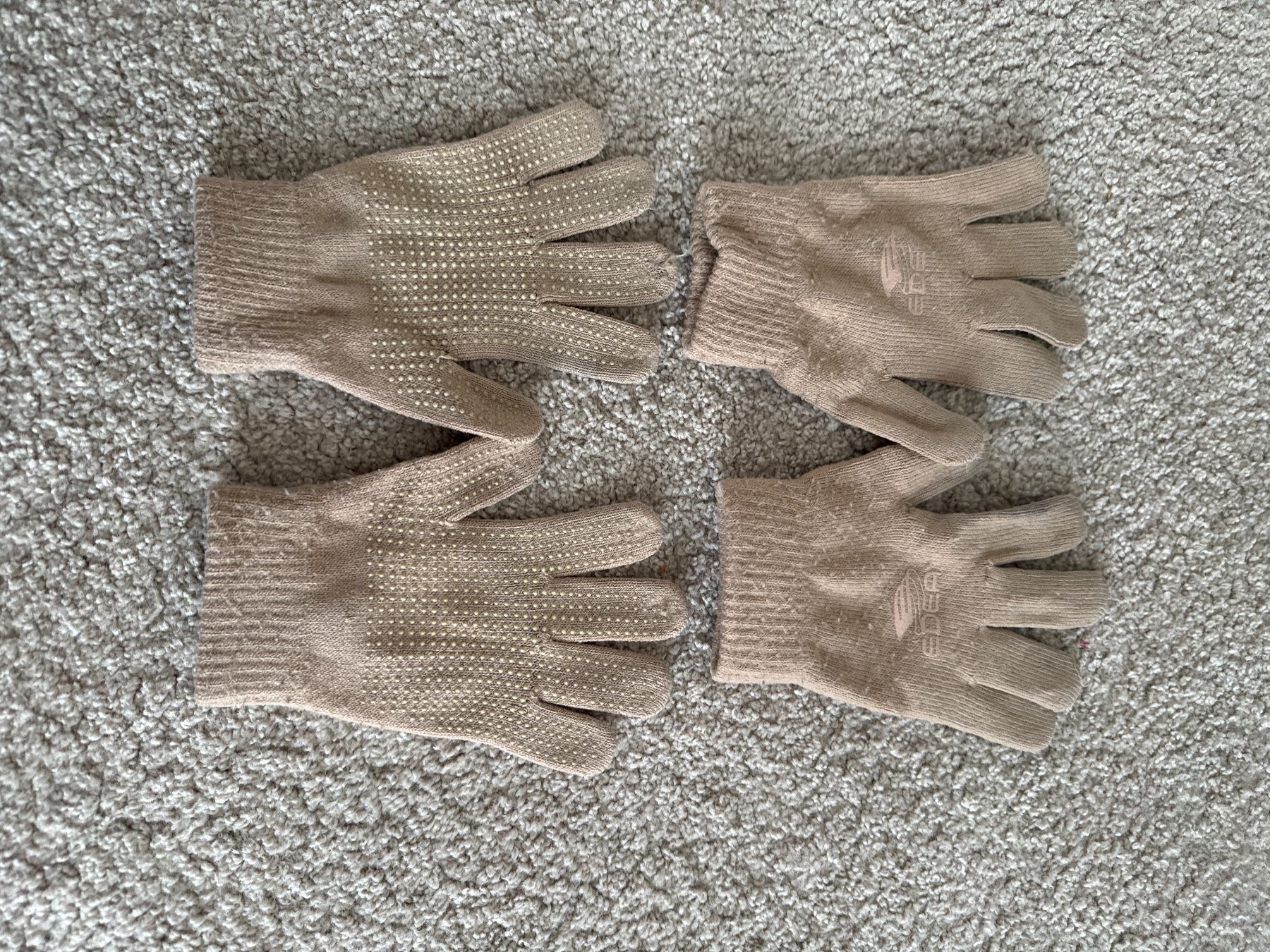 Sonstige Mädchenkleider: Handschuhe fürs eislaufen Edea – Gebraucht aus Oberweningen von