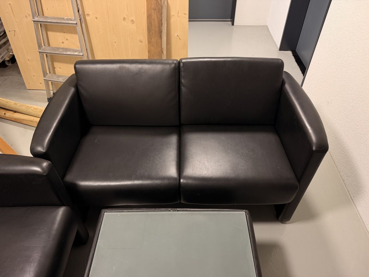 Poltrone: Sitzgruppe Sofa + Sessel + Glastisch – Usato da Sarnen venduto da jus_t6xw 4