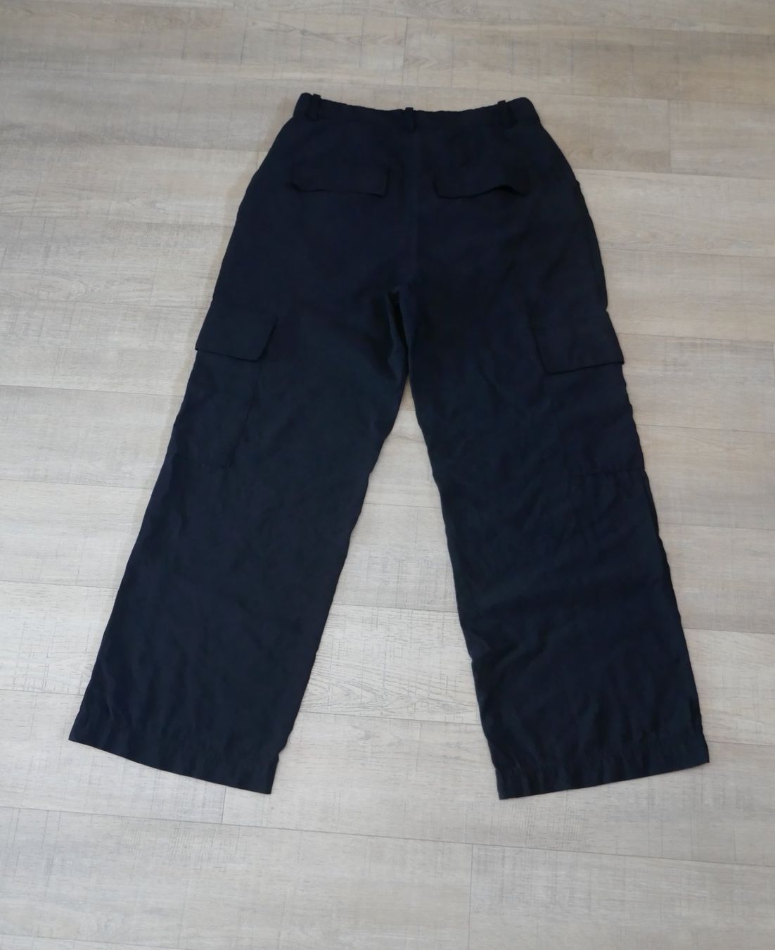 Pantalons: Cargohose schwarz, Gr. M, leichter Stoff – D'occasion à Port par uzuku 5