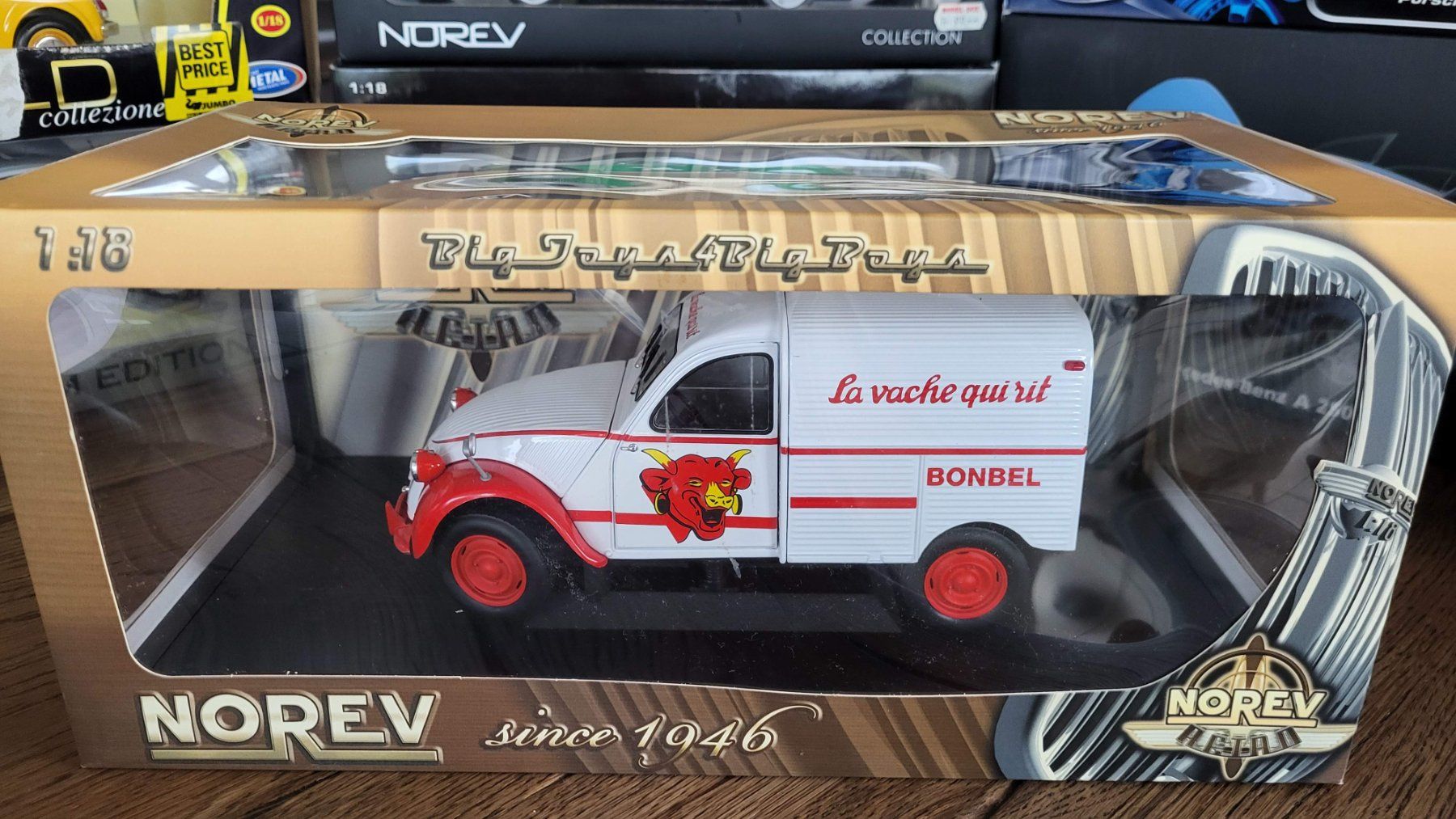 Norev Modellini d'auto: Citroën 2 CV Fourgonnette La Vache 1:18 Norev – Usato da Rothrist venduto da Juana5 7