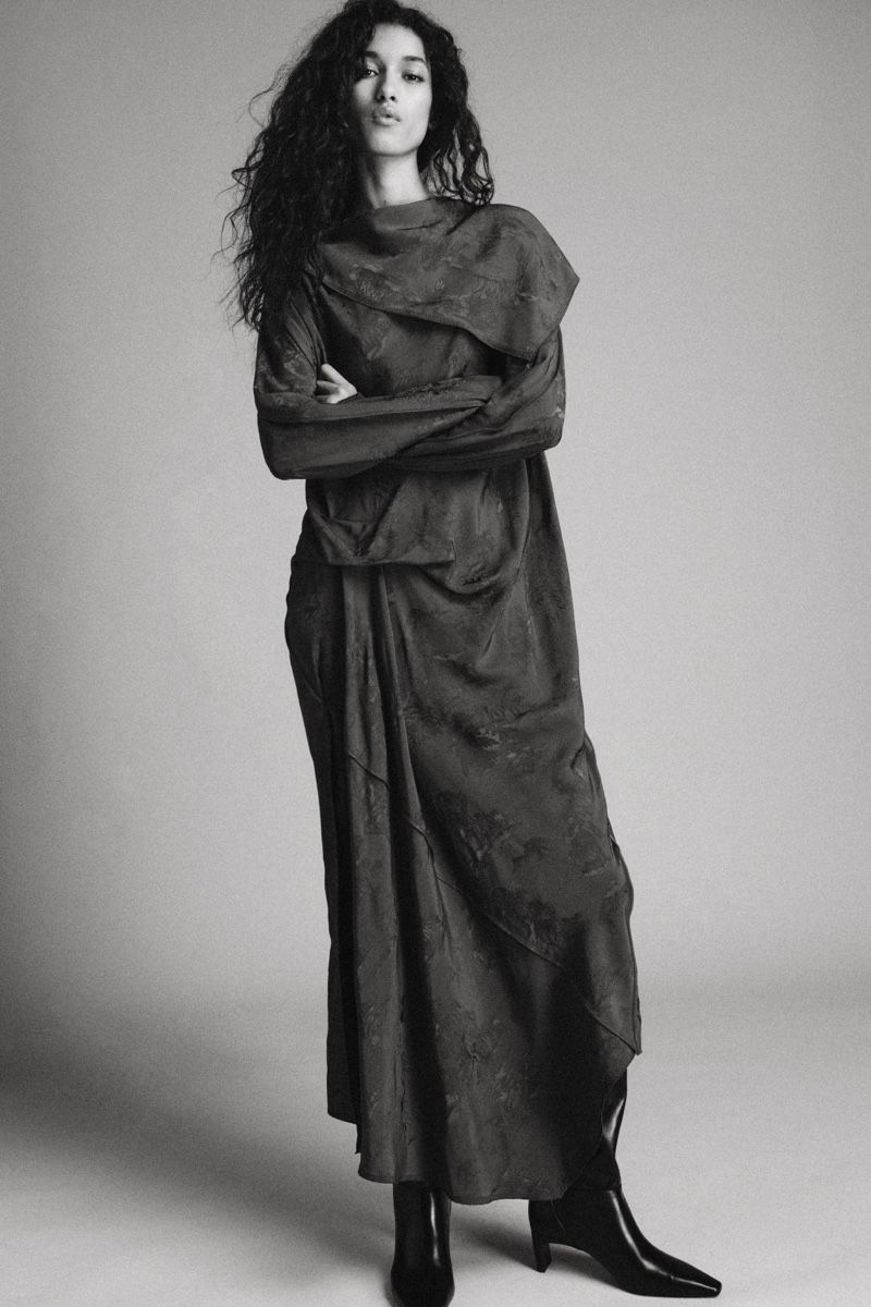 Zara Robes: Jacquard Kleid mit Struktur – D'occasion à Siebnen par koschitoschi 6