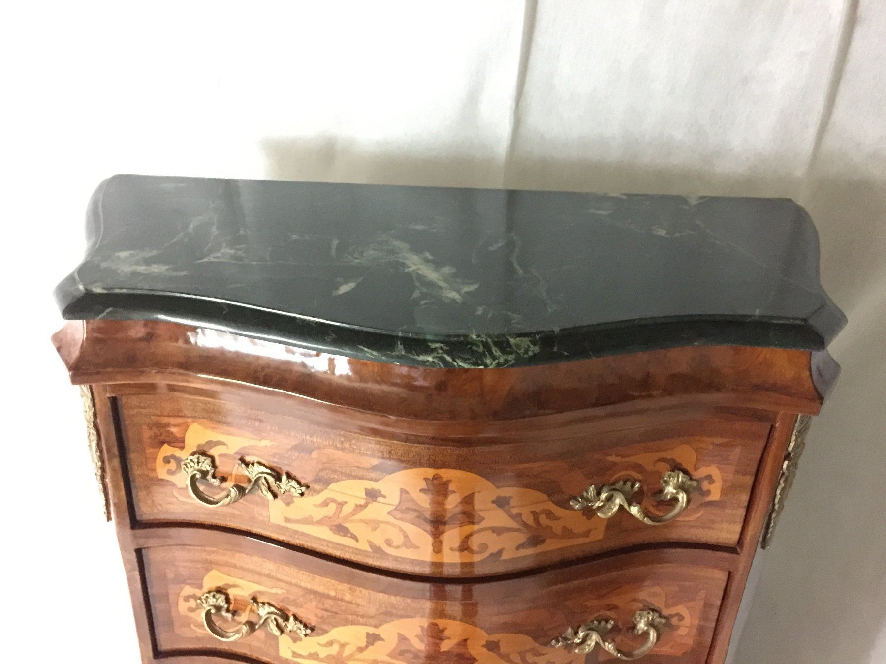 Cassettiere: Semainier de style Louis XV. – Usato da geneve venduto da louisart 2