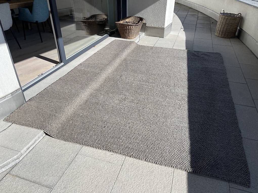 Tappeti: Qualitätswollteppich beige-hellgrau – Usato da Thalwil venduto da Suleigl 1