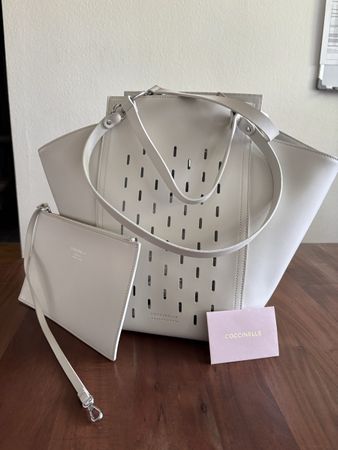 Schöne Coccinelle Ledertasche 