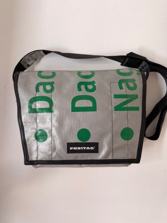 Freitag Tascbe Silber Grün Freizeittasche Schultasche